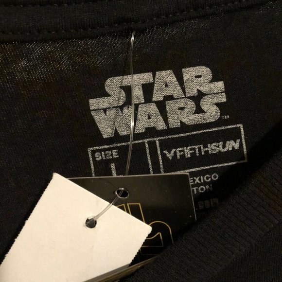 Star Wars Episode 9 Men's Large T-Shirt Multi-Colored Stormtrooper NWT - Picture 3 of 5